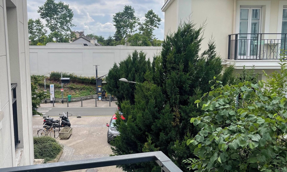 Deuil-la-Barre Apartment | à une Minute du RER ! Appartement Proche de Paris