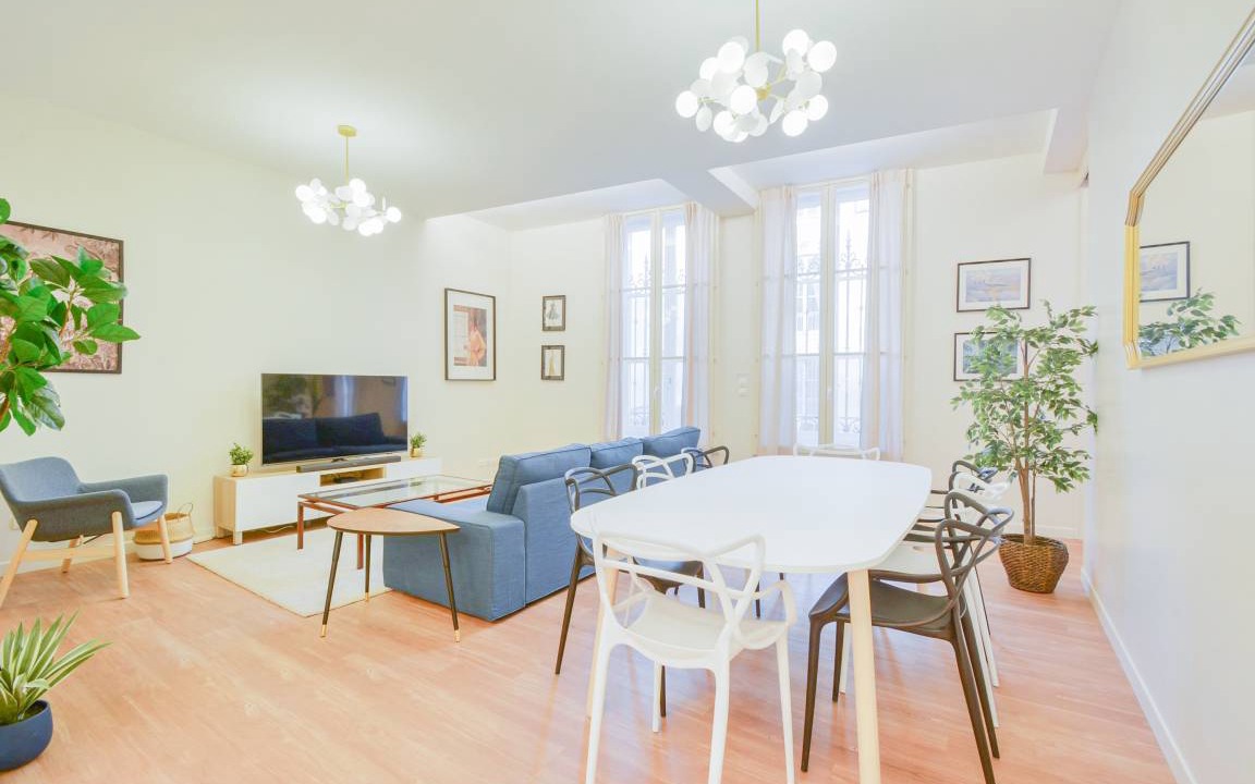 Saint Nicolas - Charles III - Ville vieille - Trois Maisons - Leopold Apartment | 100 m² Apartment ∙ 3 bedrooms ∙ 6 guests