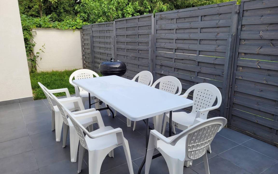 Villepinte House | 100 m² House ∙ 2 bedrooms ∙ 8 guests
