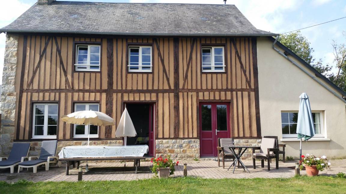 Barenton House | 107 m² Gîte ∙ 2 bedrooms ∙ 5 guests