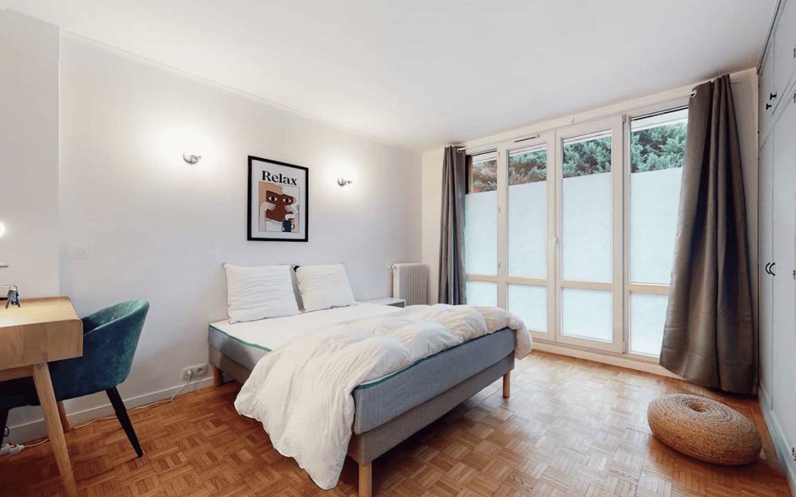 Choisy-le-Roi Resort | 107 m² Private room ∙ 1 bedroom ∙ 2 guests