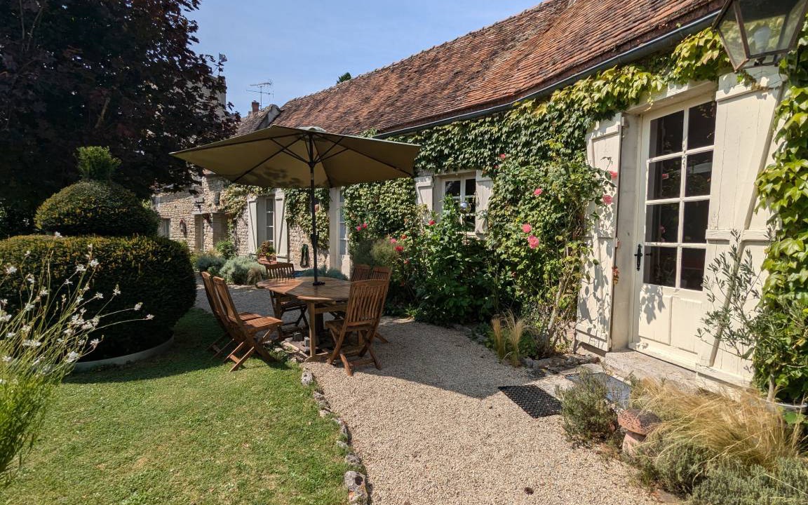 Yevre-le-Chatel Cottage | 110 m² Cabin ∙ 3 bedrooms ∙ 6 guests
