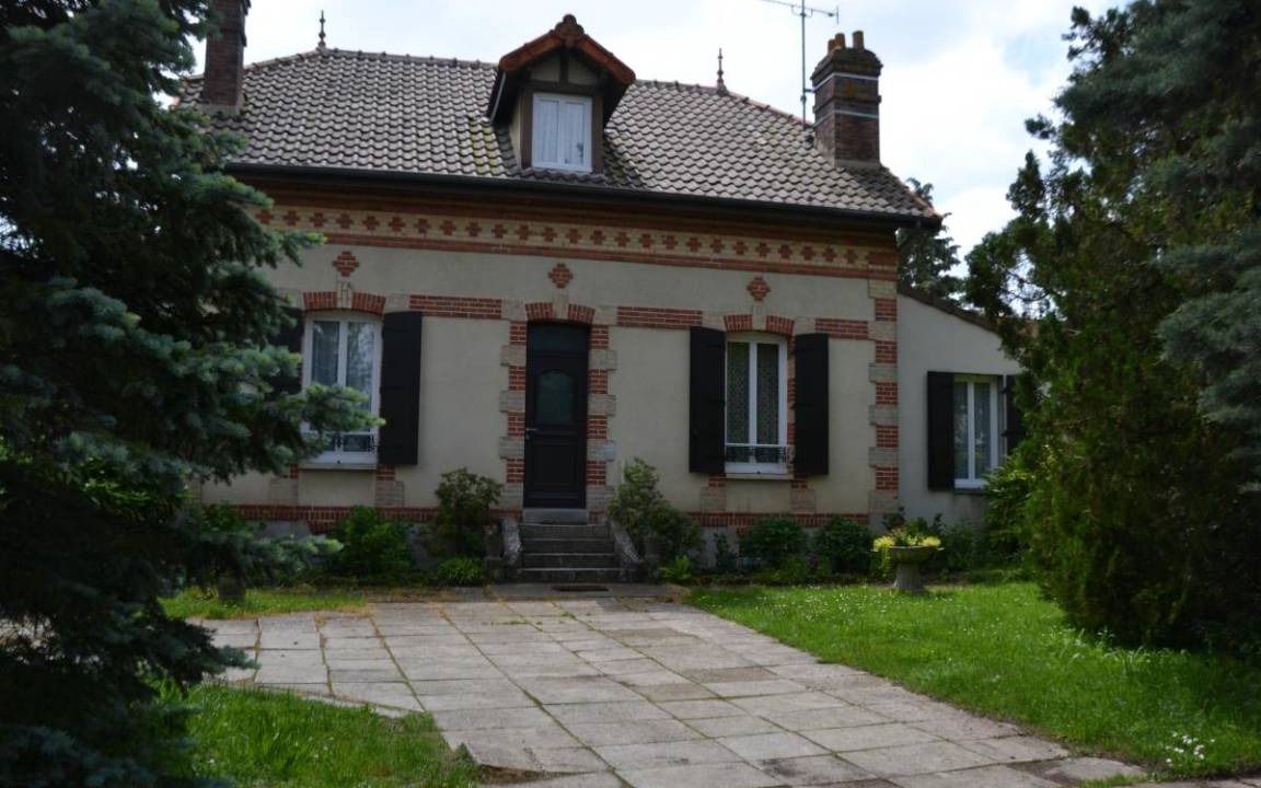 Larchant House | 110 m² Gîte ∙ 3 bedrooms ∙ 5 guests