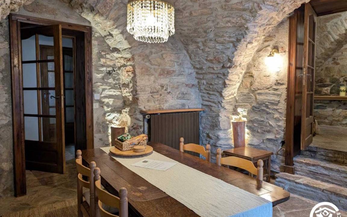 Faugeres House | 115 m² Gîte ∙ 3 bedrooms ∙ 6 guests