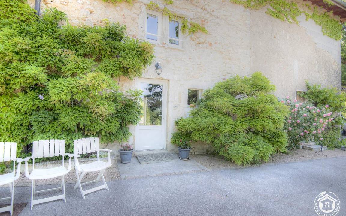 Pont-d'Ain House | 120 m² Gîte ∙ 3 bedrooms ∙ 6 guests