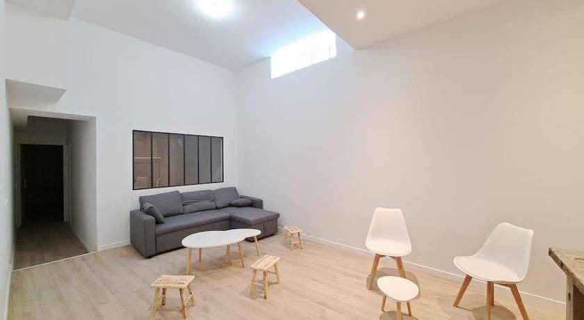 Hincmar House | 130 m² House ∙ 4 bedrooms ∙ 10 guests