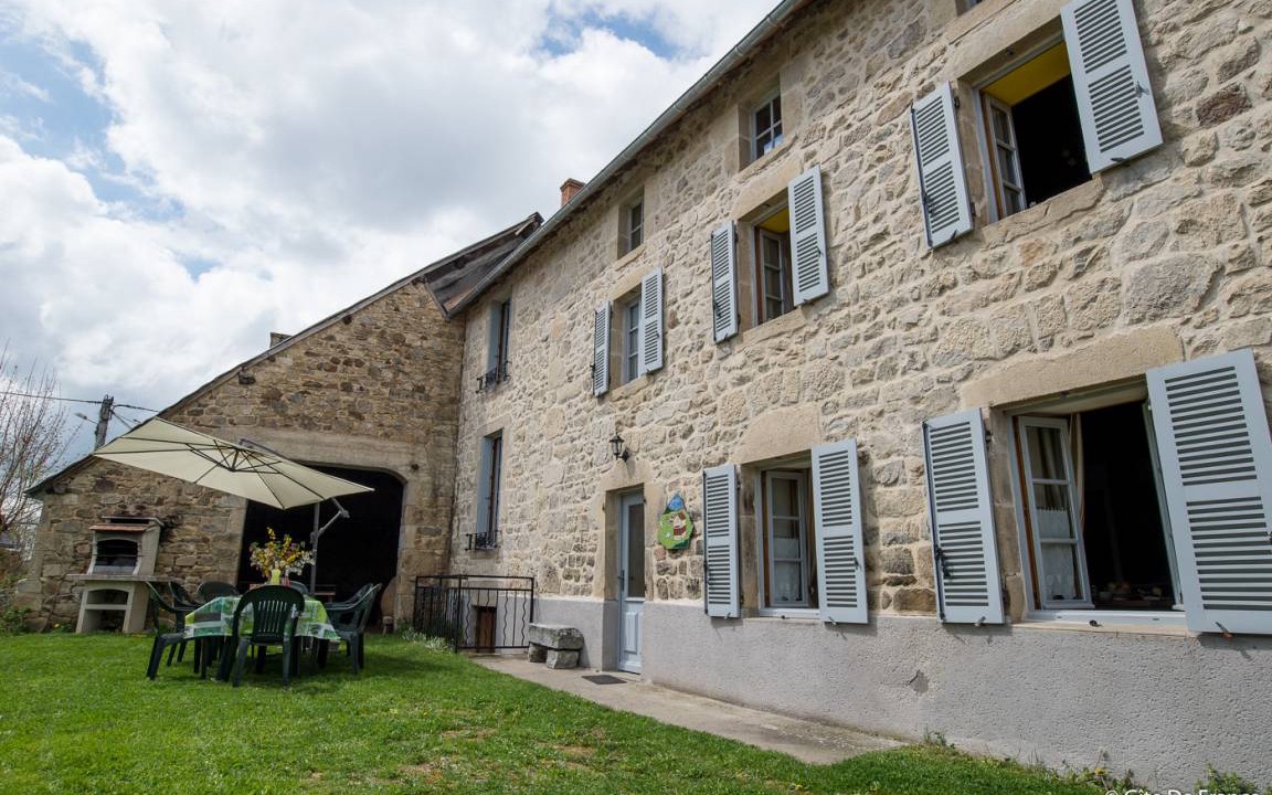 Montel-de-Gelat House | 135 m² Gîte ∙ 3 bedrooms ∙ 9 guests