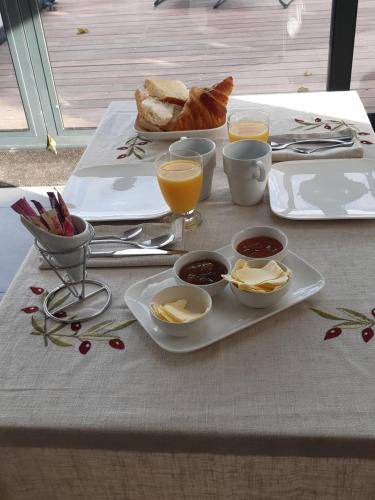 Sancy-les-Provins Bed & Breakfast | 14 m² Bed and breakfast ∙ 2 guests