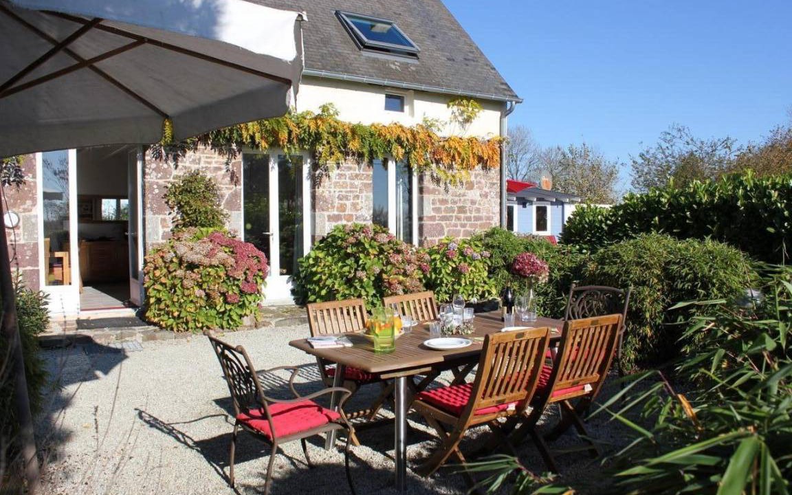 Sourdeval-les-Bois House | 145 m² House ∙ 3 bedrooms ∙ 6 guests