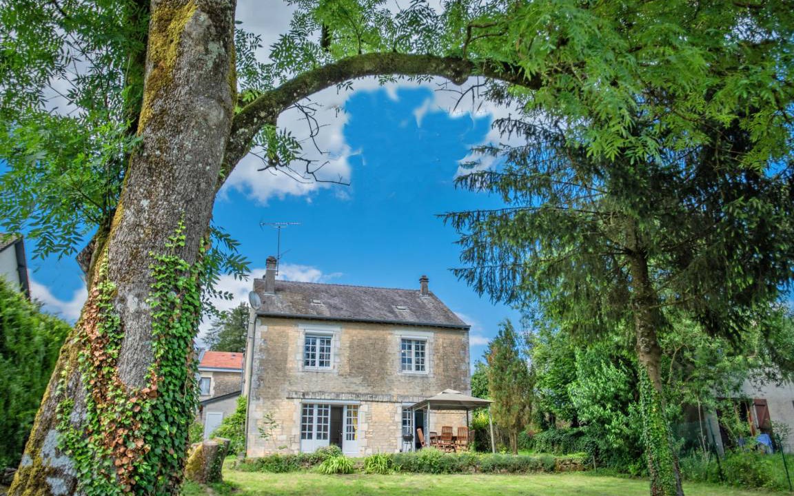 Guignicourt-sur-Vence House | 150 m² House ∙ 3 bedrooms ∙ 6 guests