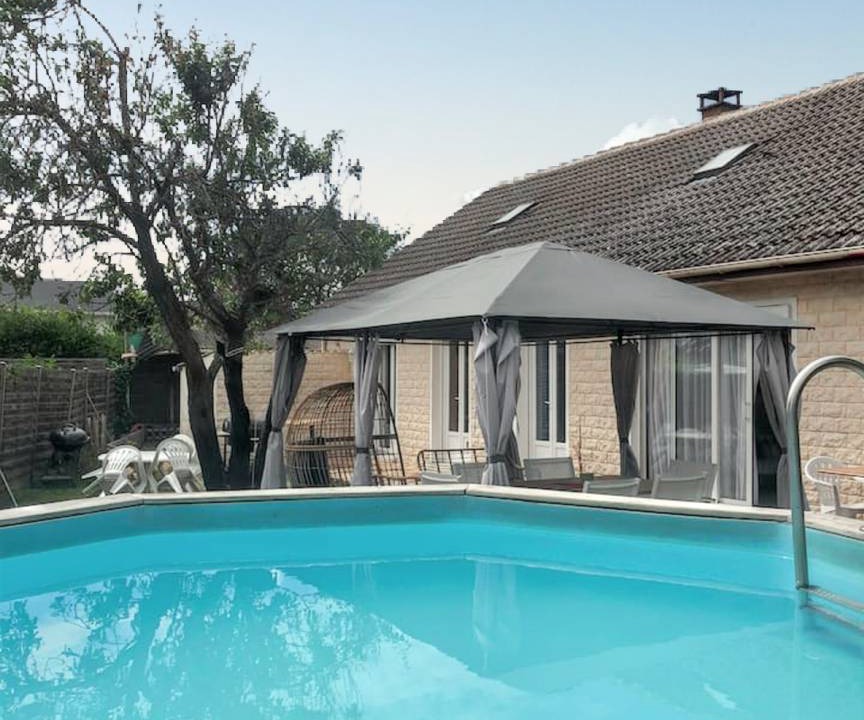 Saint-Martin-Longueau Villa | 150 m² Villa ∙ 4 bedrooms ∙ 8 guests