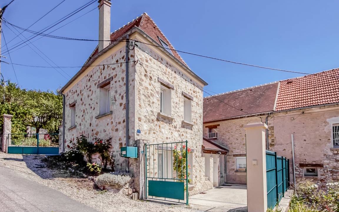 Monthurel House | 150 m² House ∙ 2 bedrooms ∙ 7 guests