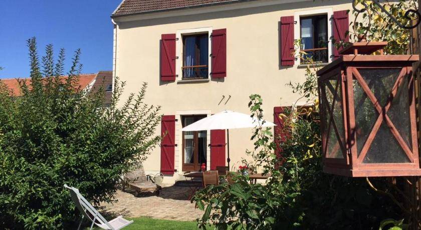 Vigny House | 150 m² House ∙ 3 bedrooms ∙ 6 guests