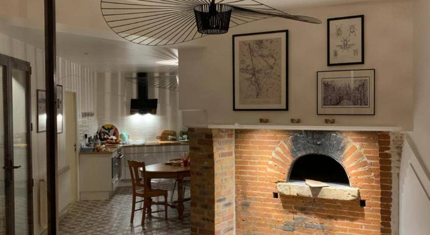 Les Mesneux House | 150 m² House ∙ 4 bedrooms ∙ 9 guests