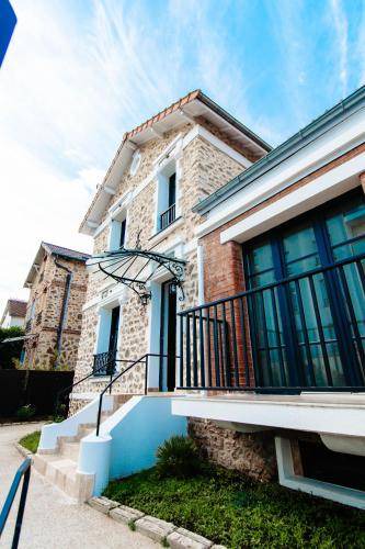 Aulnay-sous-Bois Villa | 150 m² Villa ∙ 3 bedrooms ∙ 6 guests