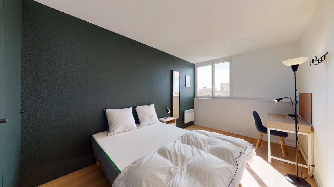 Montigny-le-Bretonneux Resort | 155 m² Private room ∙ 1 bedroom ∙ 2 guests