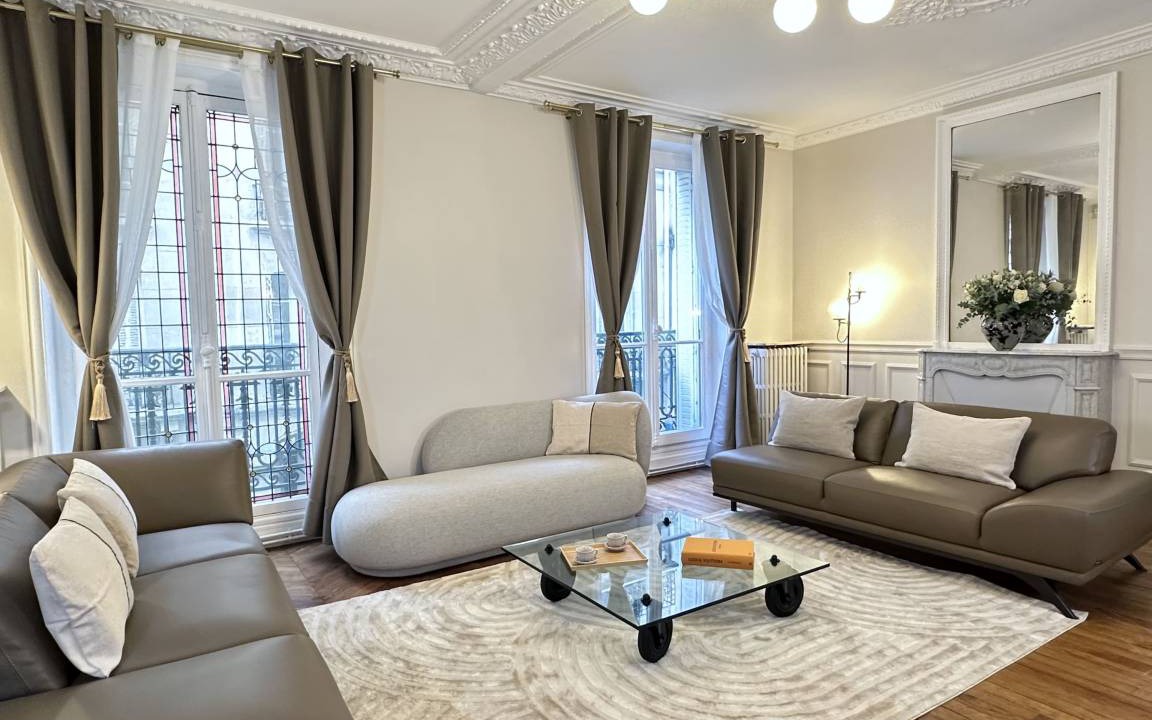 Saint-Merri Apartment | 160 m² Apartment ∙ 4 bedrooms ∙ 8 guests