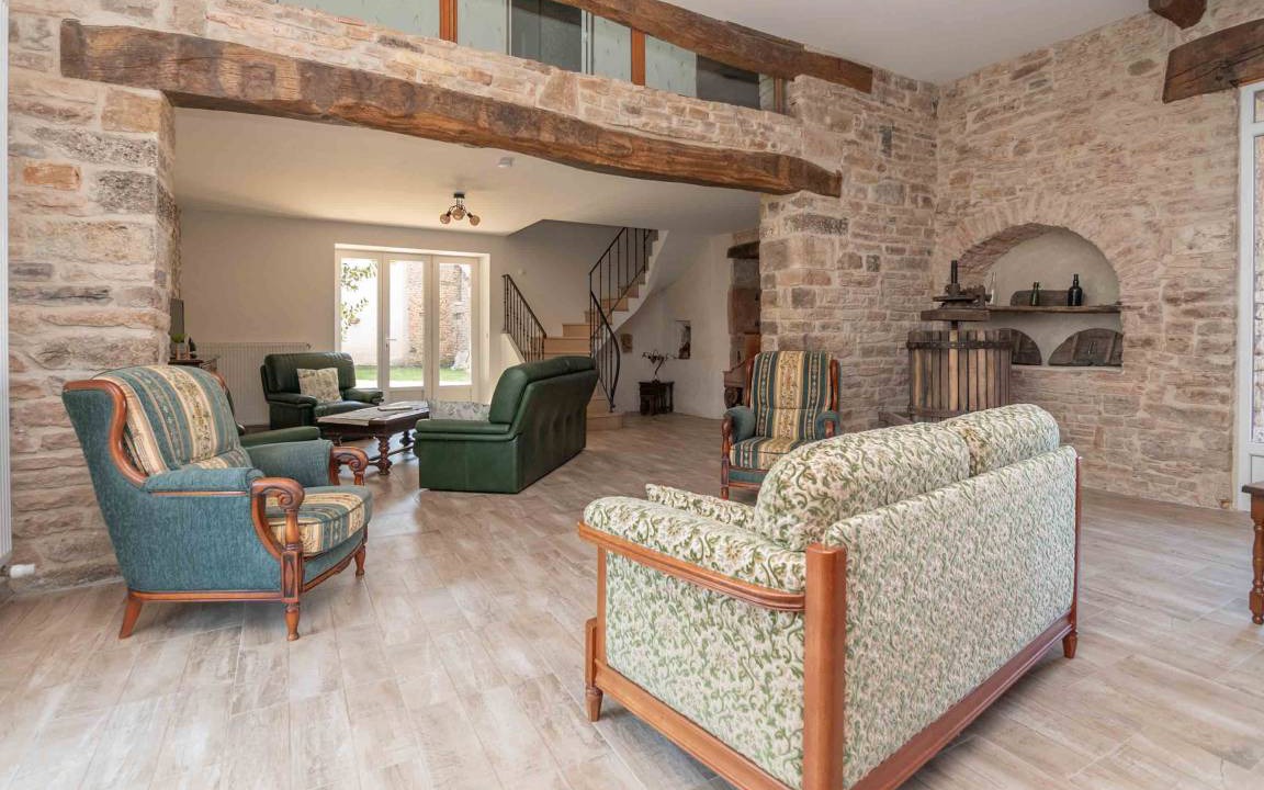 Nanton House | 169 m² House ∙ 4 bedrooms ∙ 14 guests