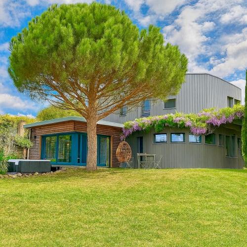 Mainneville Villa | 1h10 de Paris, maison de campagne avec piscine chauffée et Jacuzzi