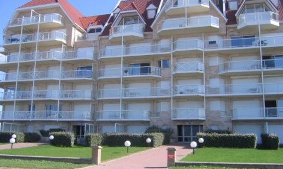 Stella-Plage Apartment | 2-bedroom apartment with balcony and equipped kitchen