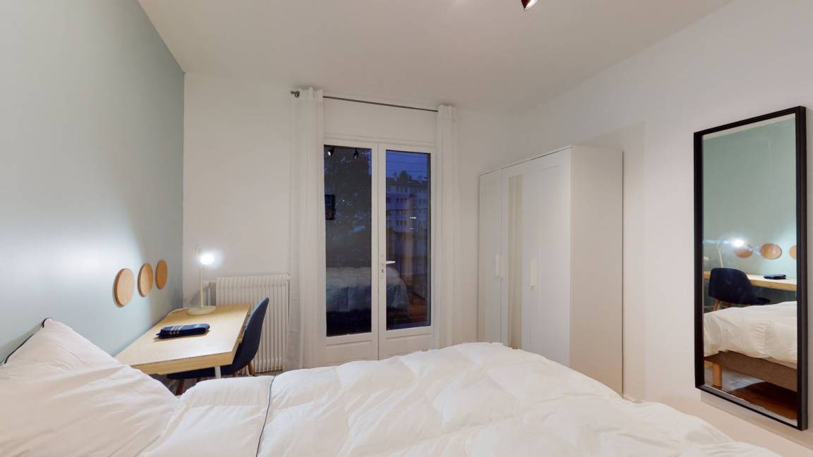 Montreuil Resort | 200 m² Private room ∙ 1 bedroom ∙ 2 guests