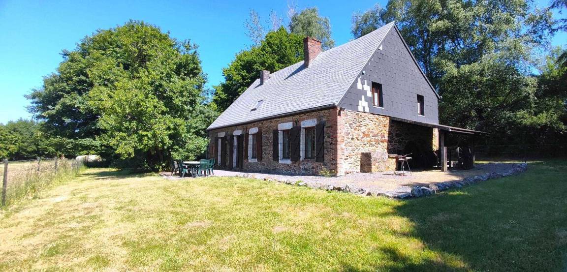 Brognon House | 211 m² Gîte ∙ 4 bedrooms ∙ 9 guests