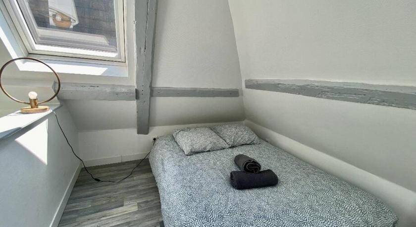 Quartier Saint-Marc - Croix de Pierre - Saint-Nicaise Apartment | 25 m² Apartment ∙ 1 bedroom ∙ 2 guests