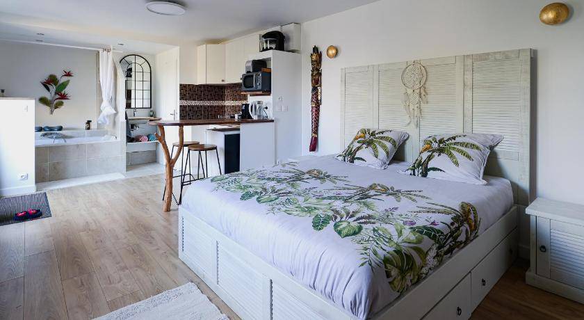 Carrieres-sous-Poissy House | 25 m² House ∙ 1 bedroom ∙ 2 guests
