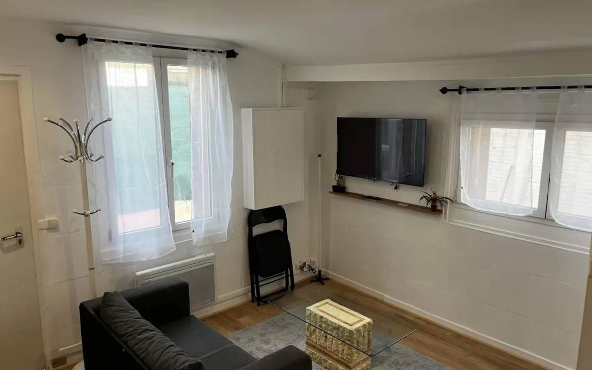 Bobigny House | 25 m² House ∙ 1 bedroom ∙ 2 guests