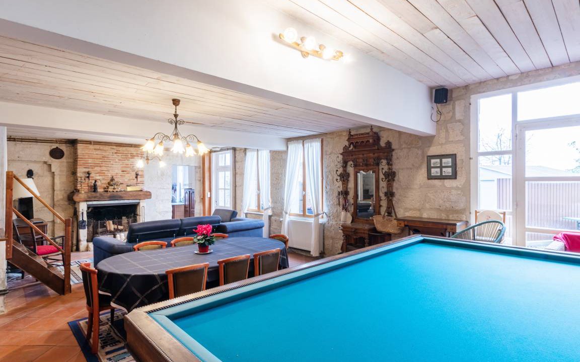 Athies-sous-Laon House | 250 m² House ∙ 5 bedrooms ∙ 11 guests