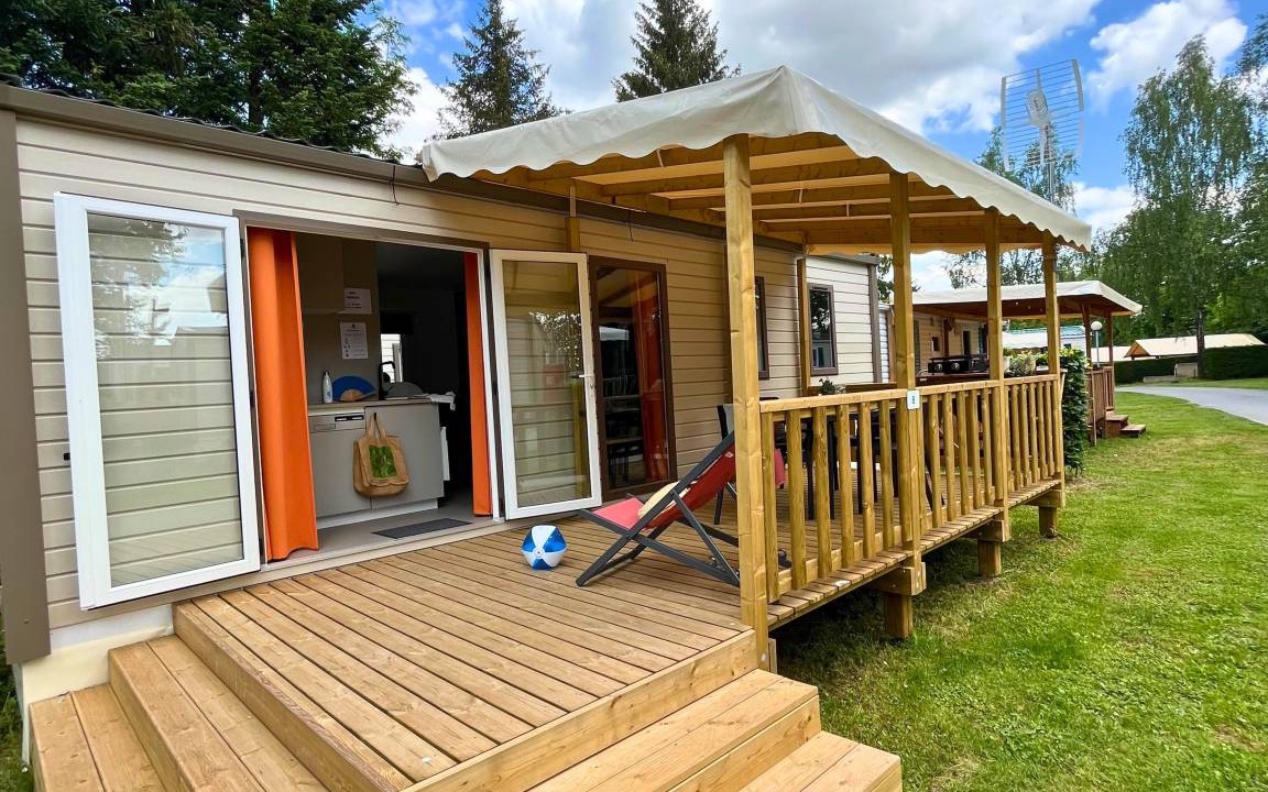 Touquin RV Rental | 26 m² Recreational vehicle (RV) ∙ 2 bedrooms ∙ 4 guests