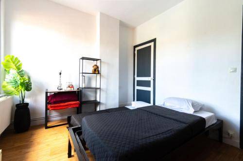 Tourcoing Bed & Breakfast | 264 m² Bed and breakfast ∙ 1 bedroom ∙ 2 guests