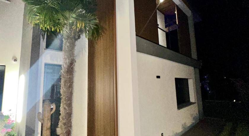 L'Isle-Adam Villa | 270 m² Villa ∙ 4 bedrooms ∙ 13 guests