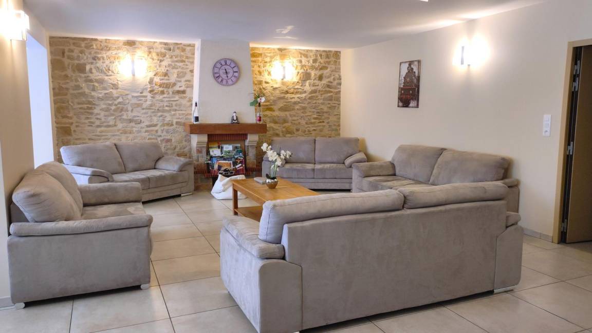 Douzy House | 294 m² Gîte ∙ 10 bedrooms ∙ 21 guests