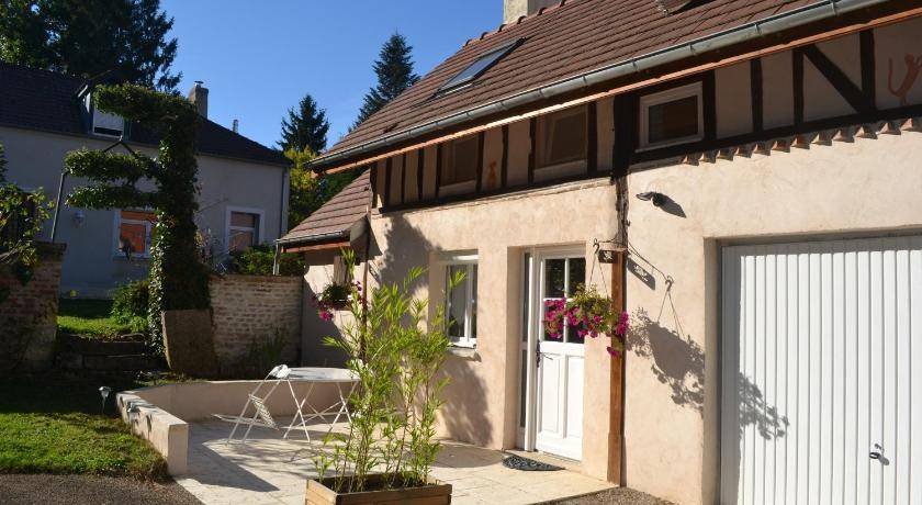 Lamarche-sur-Saone Bed & Breakfast | 30 m² Bed and breakfast ∙ 2 guests