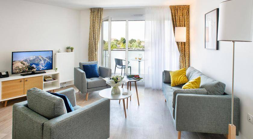 Marcq-en-Baroeul Apartment | 30 m² Serviced apartment ∙ 2 bedrooms ∙ 4 guests