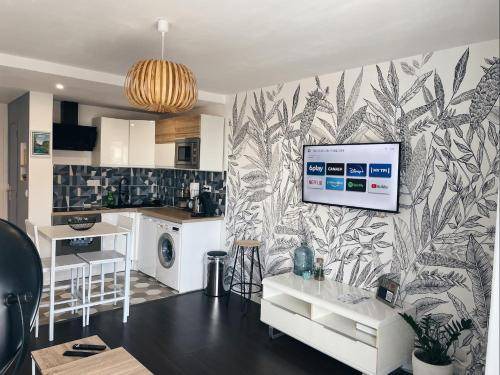 Saint-Jacques - Saint-Roch Apartment | 35 m² Apartment ∙ 1 bedroom ∙ 3 guests