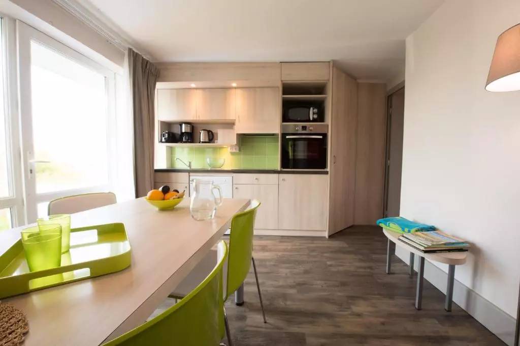 Bleriot-Plage Apartment | 35 m² Apartment ∙ 2 bedrooms ∙ 5 guests