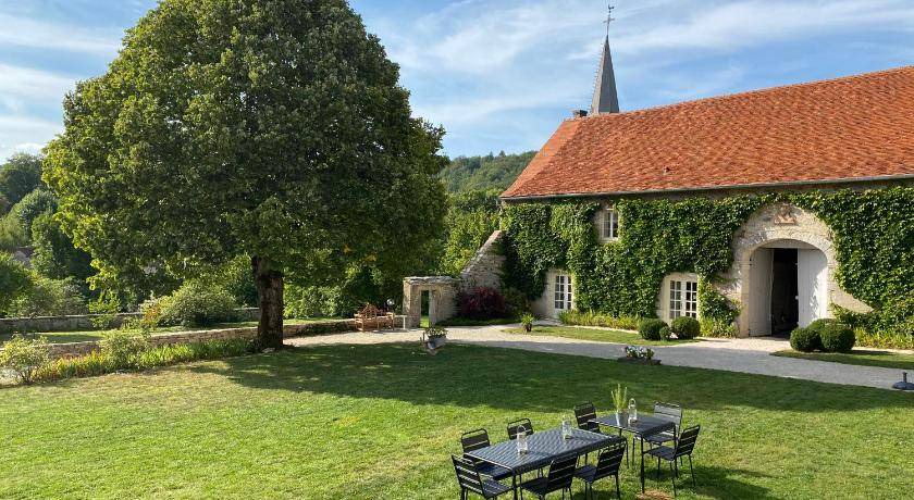 Lusigny-sur-Ouche Bed & Breakfast | 350 m² Bed and breakfast ∙ 5 bedrooms ∙ 13 guests