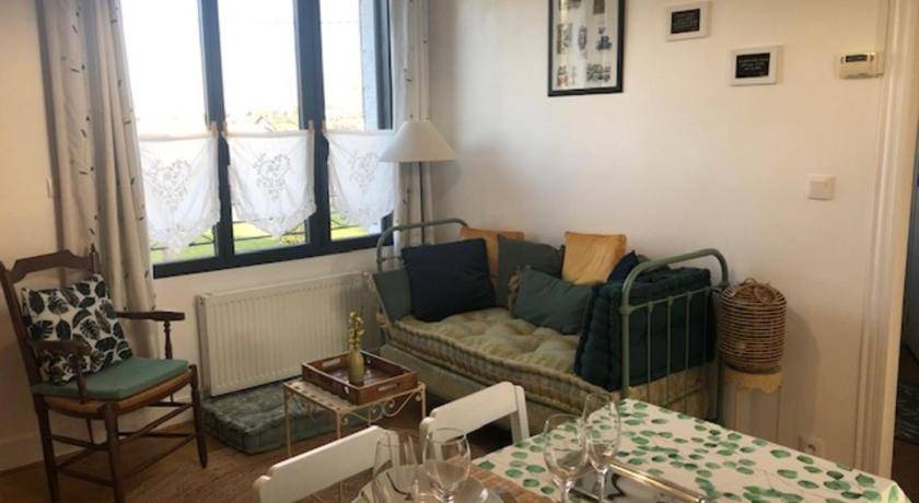 Saint-Acheul Apartment | 38 m² Apartment ∙ 1 bedroom ∙ 2 guests