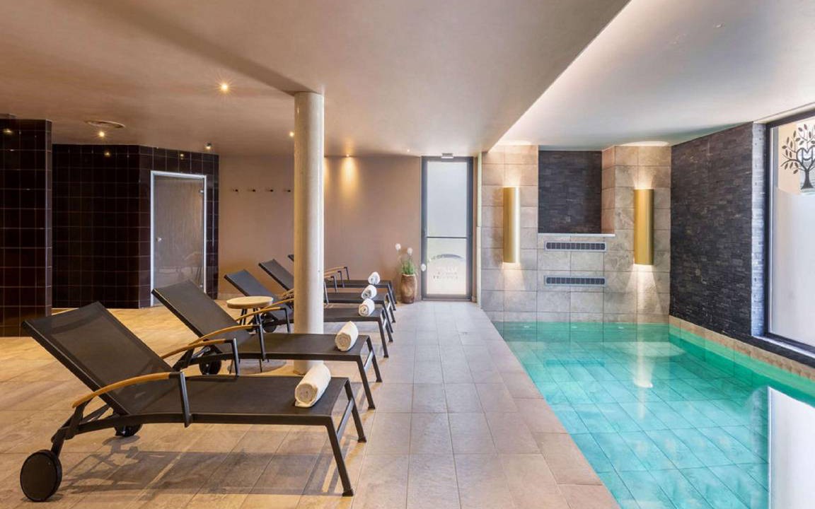 Margny-les-Compiegne Hotel | 40 m² Hotel ∙ 127 guests