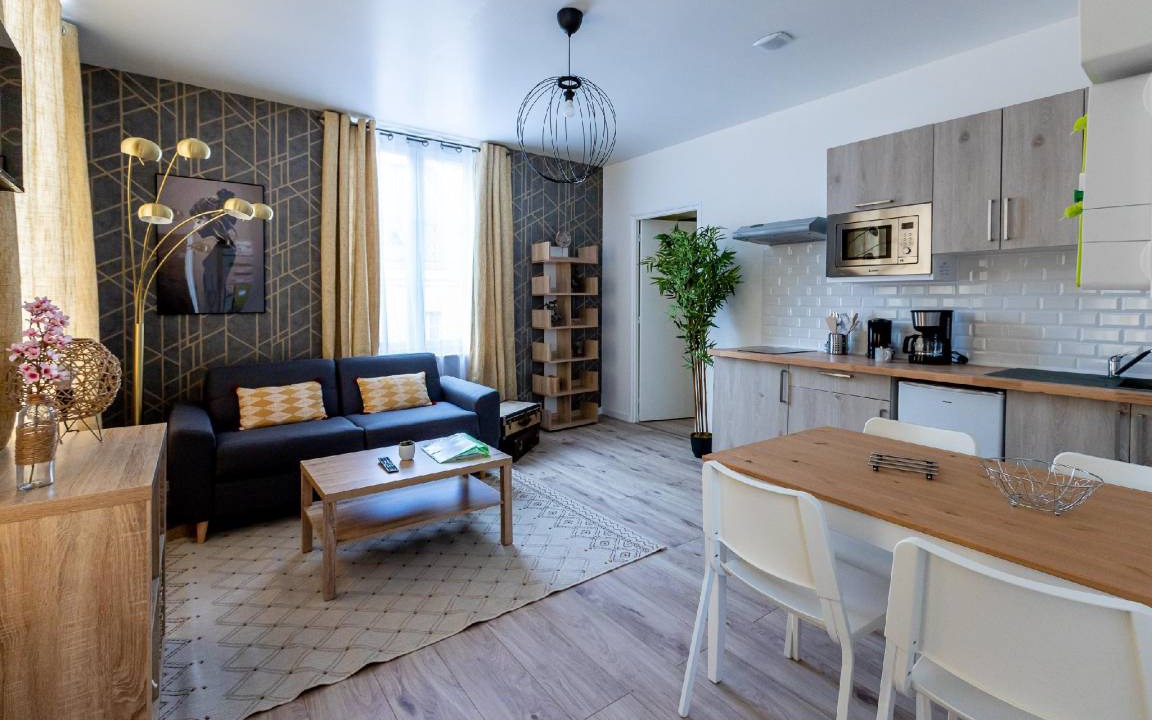 Saint-Quentin Apartment | 52 m² Apartment ∙ 3 guests