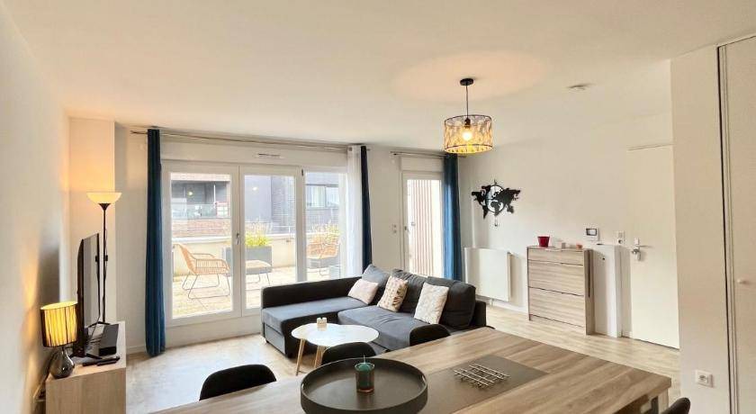 Bezannes Apartment | 79 m² Apartment ∙ 2 bedrooms ∙ 5 guests