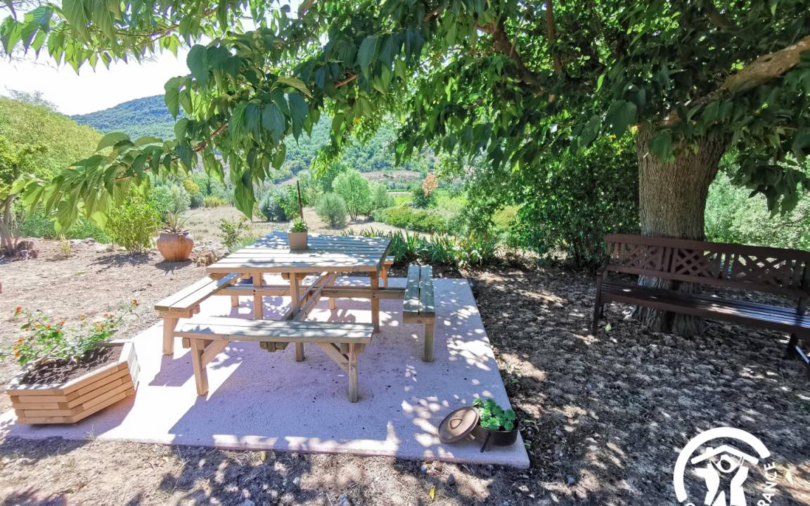 Saint-Andre-de-Bueges House | 83 m² Gîte ∙ 2 bedrooms ∙ 4 guests