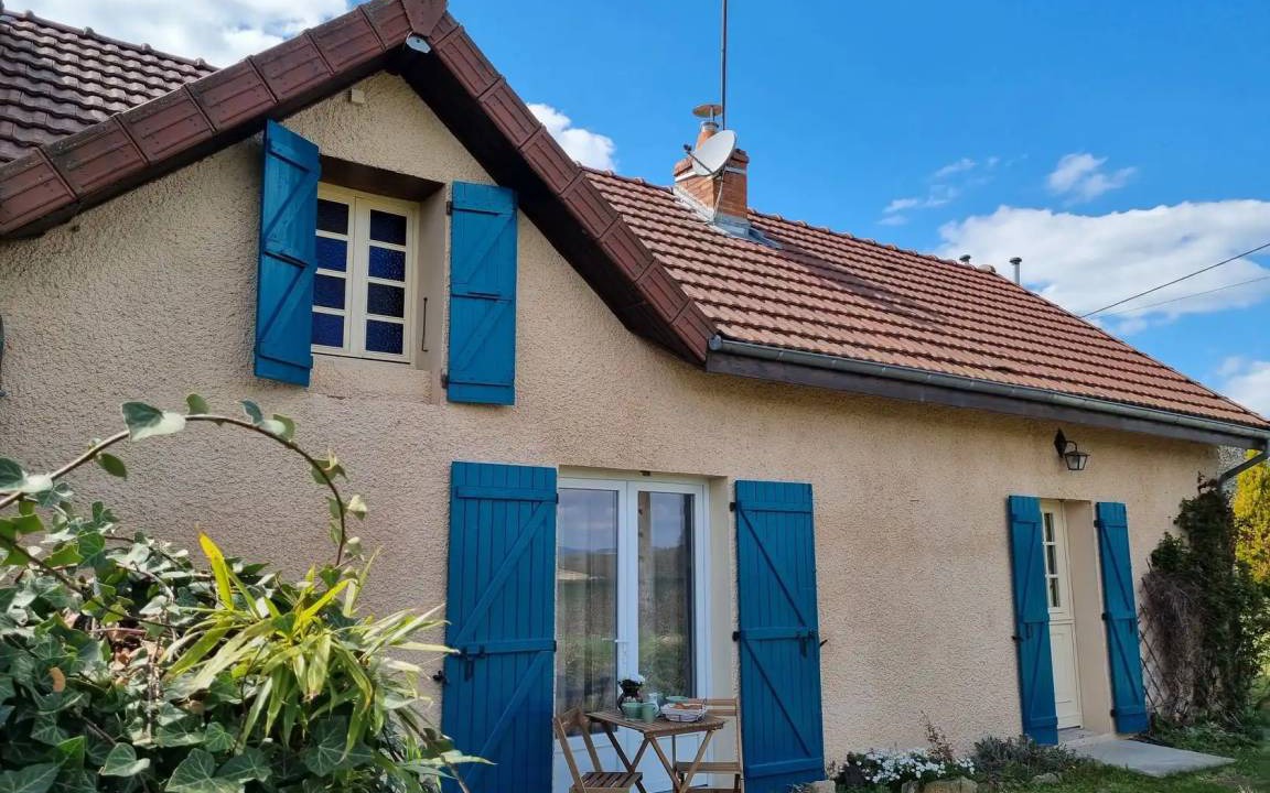 Thil-sur-Arroux House | 90 m² House ∙ 2 bedrooms ∙ 4 guests
