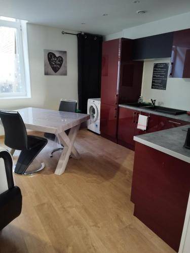Givet Apartment | 95 m² Apartment ∙ 4 bedrooms ∙ 8 guests