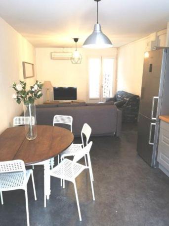 Mareuil-le-Port Apartment | A bon port