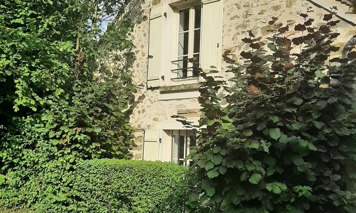 Samois-sur-Seine Apartment | A cosy studio between the Seine and the Fontainebleau forest