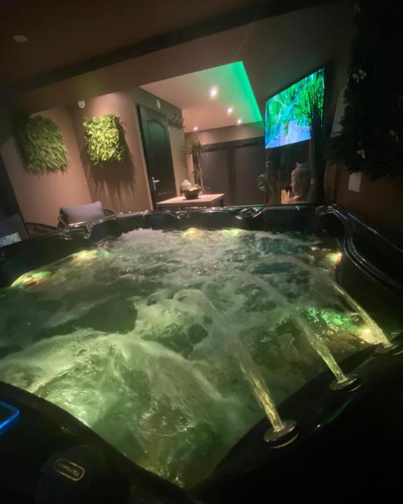 Loison-sous-Lens Bed & Breakfast | A la Belle Étoile, le spa détente céleste