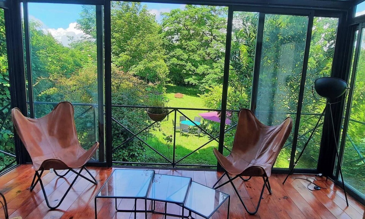 Morainvilliers House | Ancienne Ferme Rénovée Avec vue sur Immense Jardin